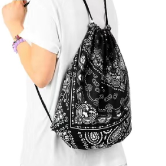 Paisley Black & White  Drawstring Backpack Workout Gym Sport Bag DrawString  New - Picture 12 of 14